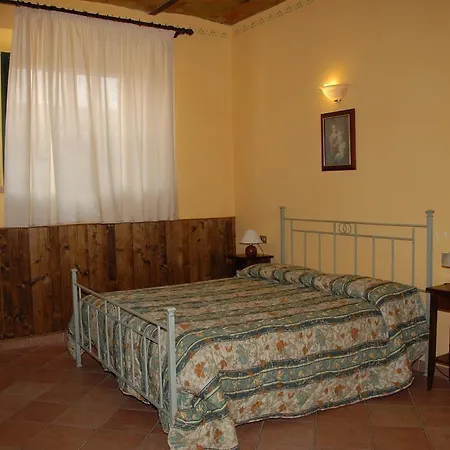 Agriturismo Fonte Abellana 农家乐 贝瓦尼亚