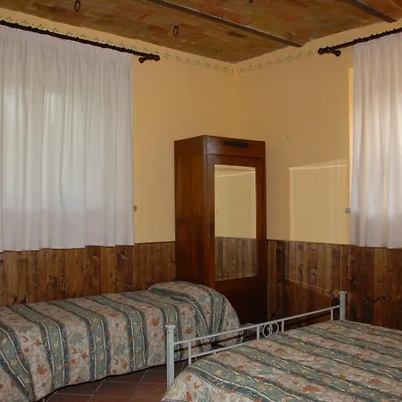 Agriturismo Fonte Abellana Çiftlik konaklama